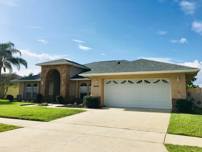Photo - 2065 Thistle Dr House
