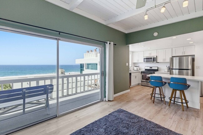 3105 Ocean Dr
