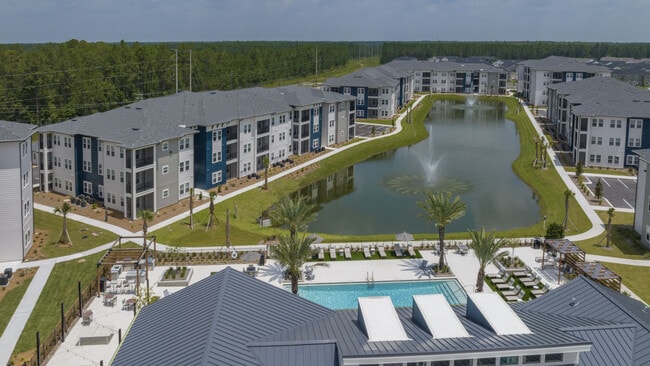 THE VANTAGE APARTMENTS