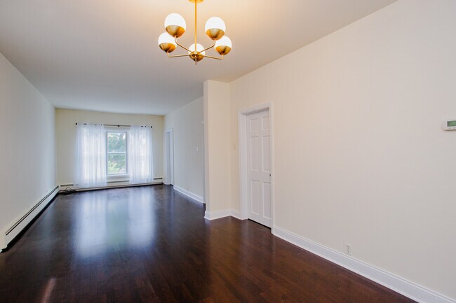 Photo - 3607 S Emerald Ave Unit 1