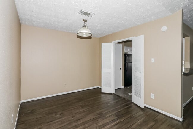 Photo - 3425 Benfield Dr