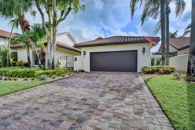 Photo - 22595 Esplanada Cir