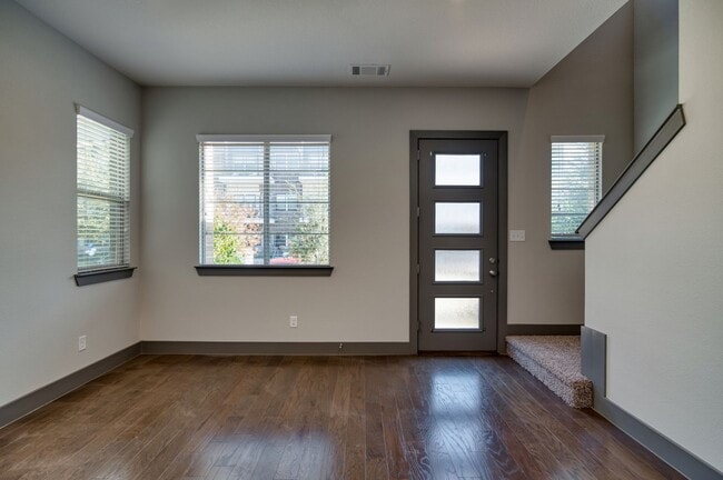 Photo - 216 Wimberly St