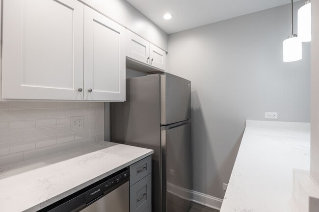 Photo - 745 W Gordon Ter Unit 206