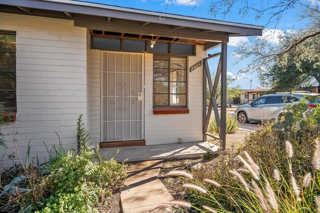 Photo - 2604 N Martin Ave