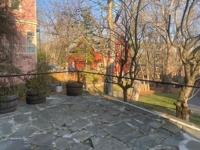 Photo - 313 Hudson St