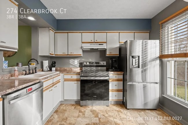 Photo - 274 Clearbrook Ct
