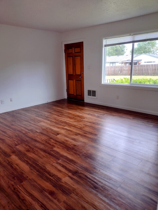 Photo - 23029 NE Arata Rd Unidad Apt 1