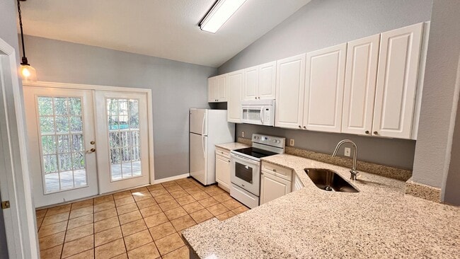 Photo - Stylish 2BR/2BA Condo in the Heart of Oviedo – Comfort, Convenience & Resort-Style Living! WASHER...
