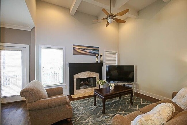 Building Photo - 1285 Martin St SE