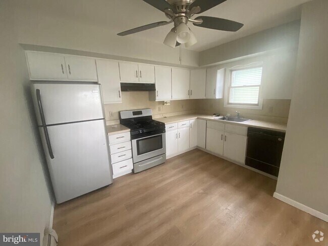 Building Photo - 113 Frank St Unit 5 Rental