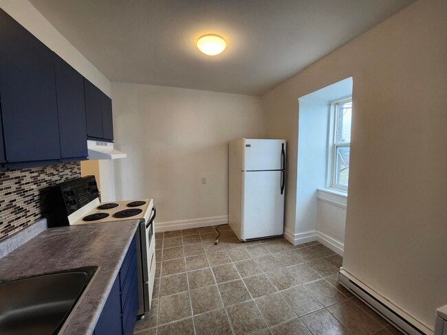 Photo - 274 Duke St W Unit 3