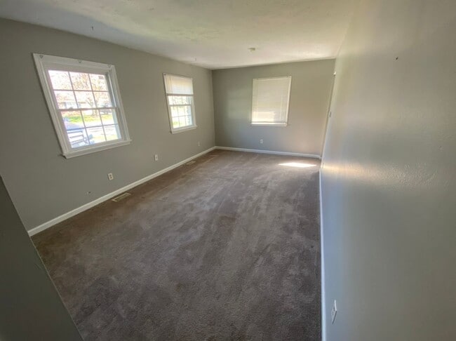 Photo - 91-93 Meadowbrook Drive Duplex Unidad 93 Meadowbrook