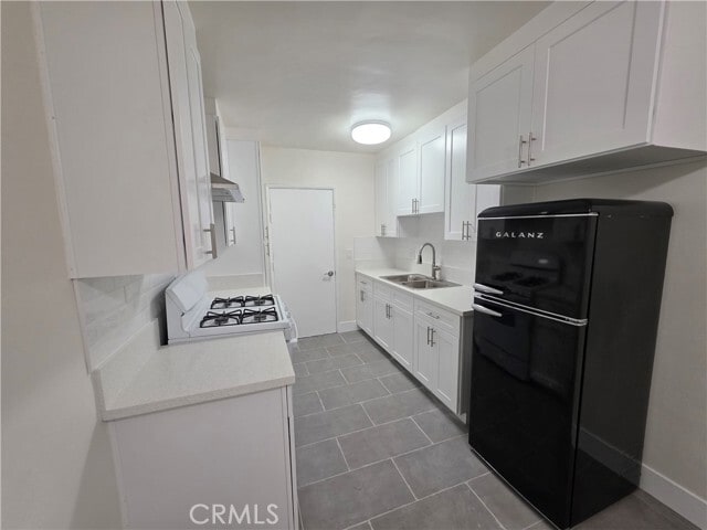 Photo - 20609 Hartland St Unit 2