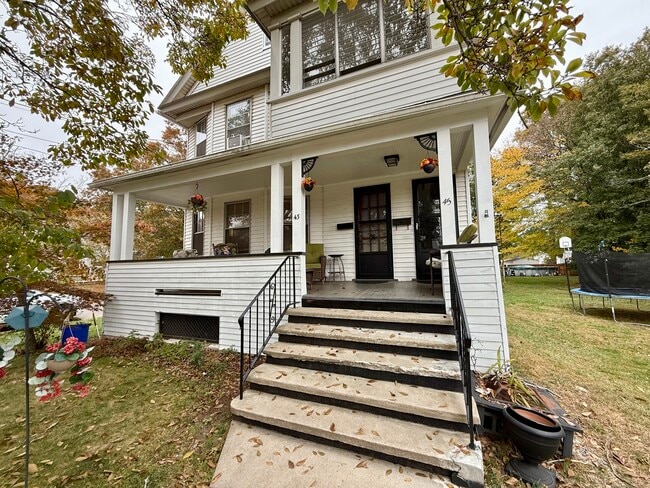 Building Photo - 43 Concord St Unit 1st fl