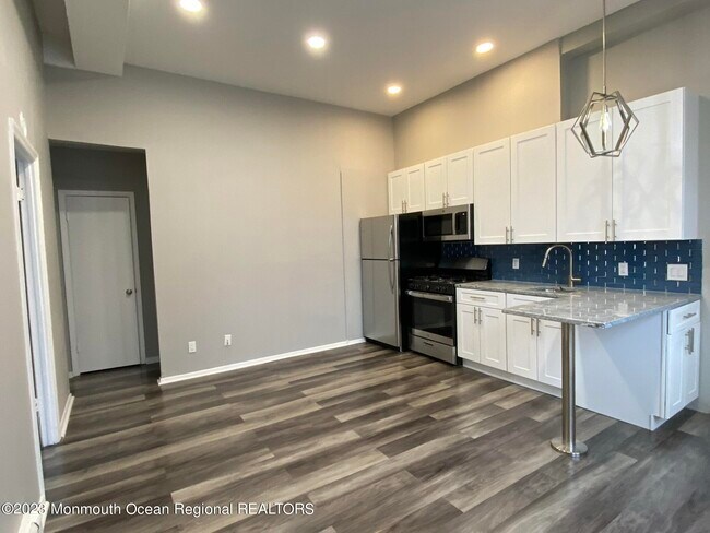 Photo - 230 N 19th St