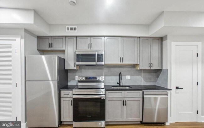 Photo - 1703 West Virginia Ave NE Unit 1