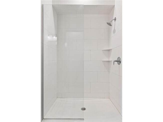 Photo - 222 Ferndale Rd S Unit 207