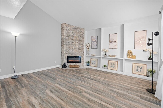 Photo - 10327 Gladewood Dr