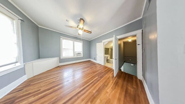 Photo - 1880 Lyndale Ave