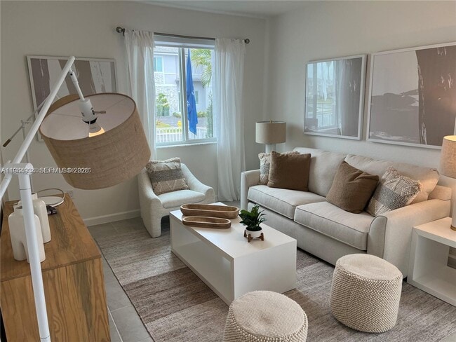 Photo - 655 SE 13th St Cir