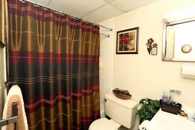 College Park Apartments