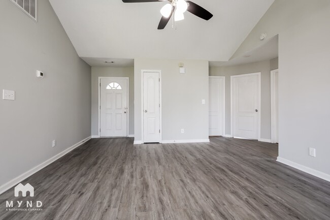 Photo - 403 Sunny Field Ct