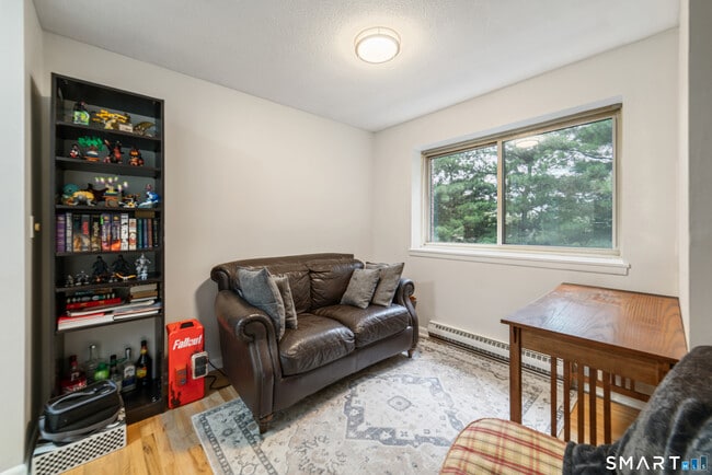 Photo - 1700 Broadbridge Ave Unidad B33