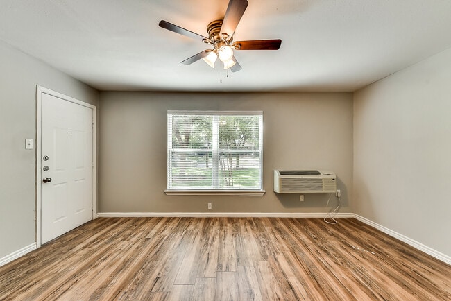 Photo - Swisswood Apartments