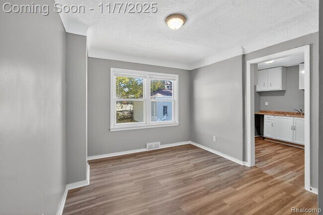 Photo - 20216 Regent Dr