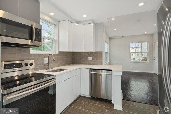Building Photo - 17 S 44th St Unit 6 Rental