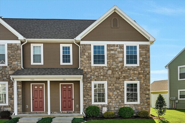 Photo - 721 Farmwood Ln