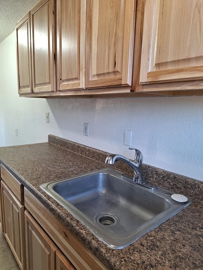 Photo - 2423 Boxwood St Unit 8