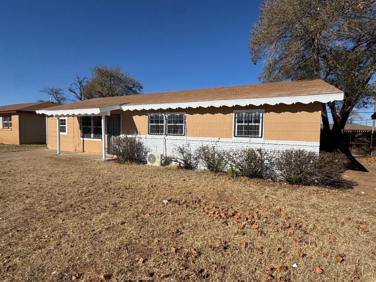 Photo - 3423 E Baylor St