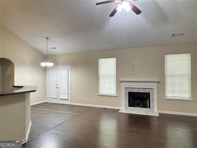 Photo - 5736 Lakeside Dr