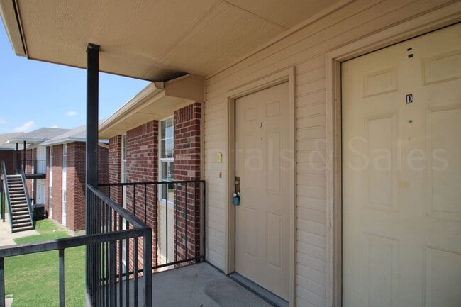 Photo - 2 Bedroom Apartment in North Killeen! Unit C