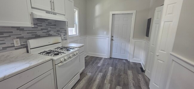 Photo - 235 Starr St Apartments Unit 1