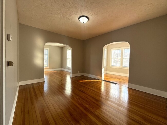 Photo - Charming 2 Bedroom Home with Garage on Corner Lot