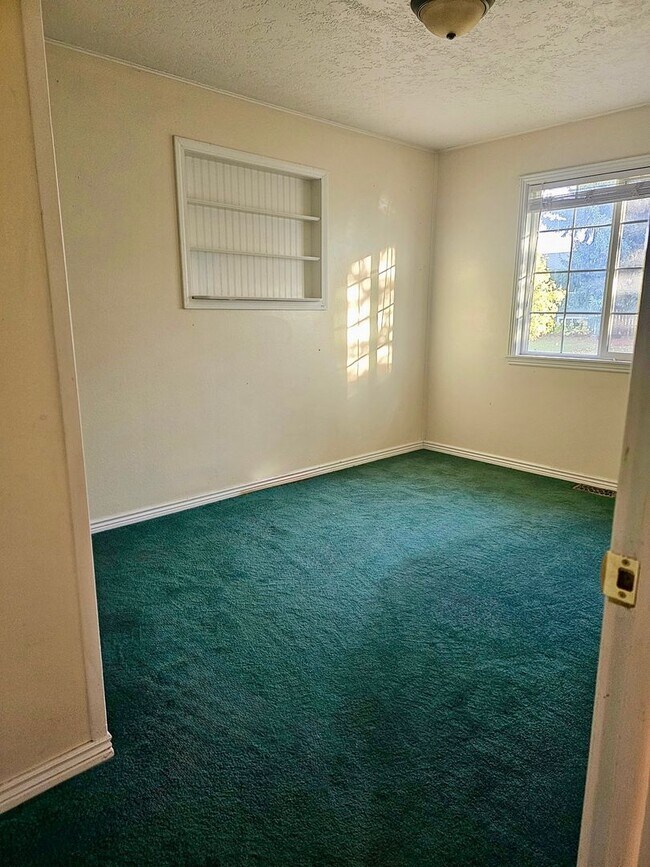 Photo - Beautiful 3 Bedroom/2.5 Bath in Lolo MT!