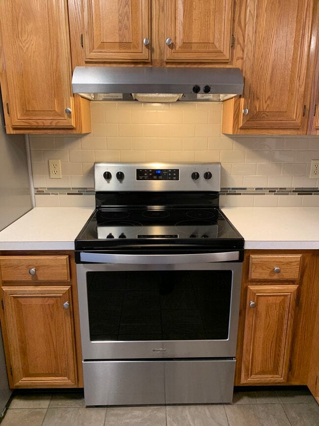 Photo - 158 Melrose Ln