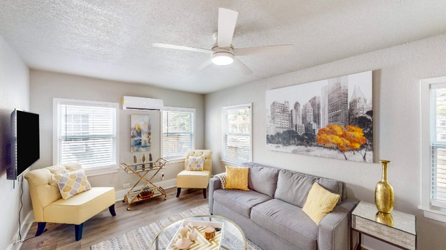 Photo - 128 Claremont Ave Unidad 2