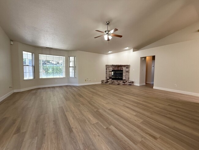 Photo - 1609 W 8th Ave