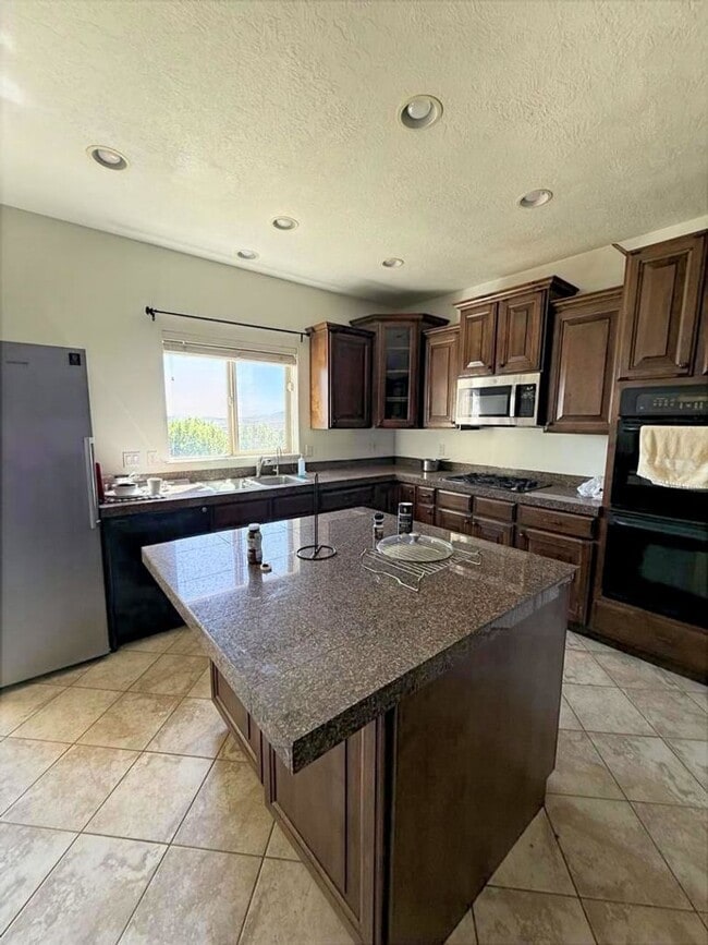 Photo - 2251 Pebblestone Ln W Unit 1
