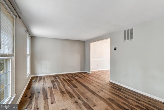 Photo - 5847 New England Woods Dr