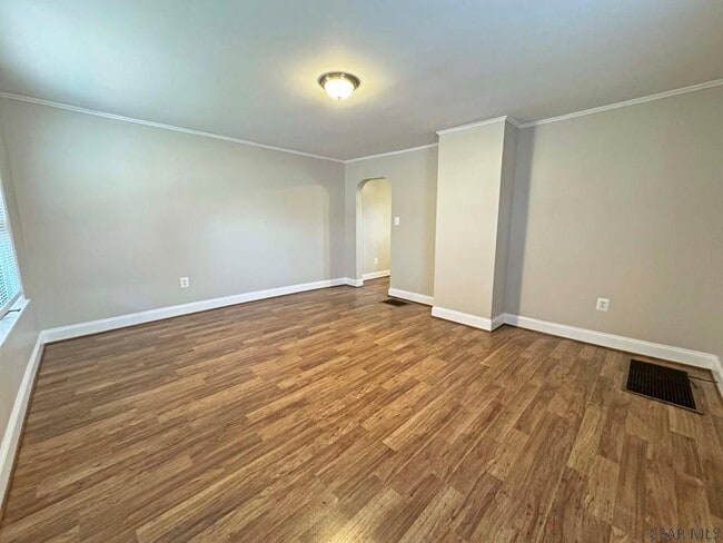 Photo - 610 Graham Ave