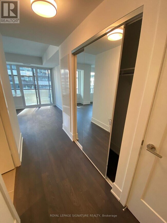 Photo - 480 Front St W Unité 1206