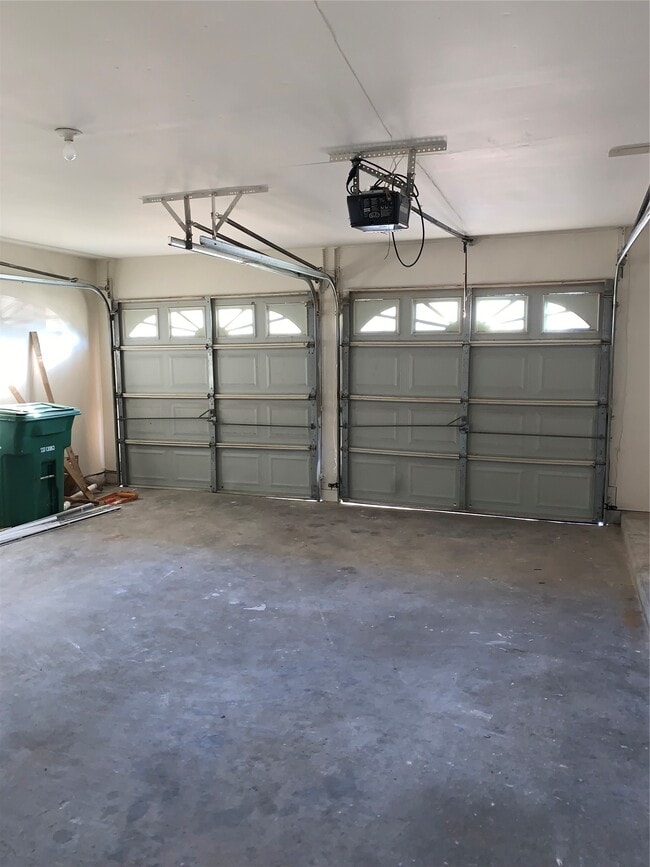 Photo - 12418 South Dr