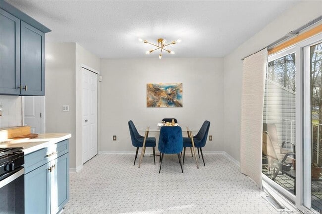 Photo - 360 W Spring St Unit A7
