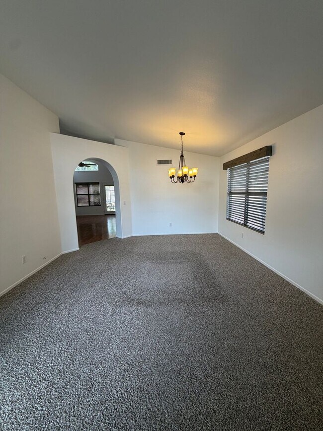 Photo - Stunning 3 bedroom, 2 bath home