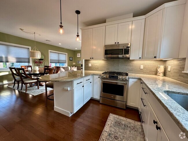 Building Photo - 99 Brookley Rd Unit 99 Brookley Rd., #3 Rental